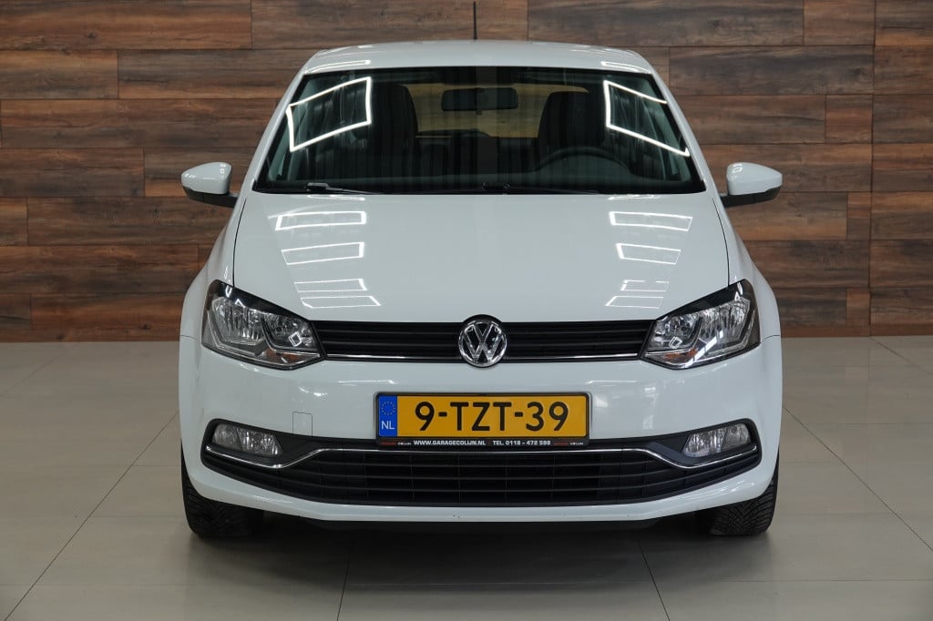 Volkswagen Polo 1.2 tsi comfortline | cruise | navi | alarm |