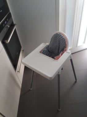 Ikea kinderstoel Antilop met eetblad en inzet