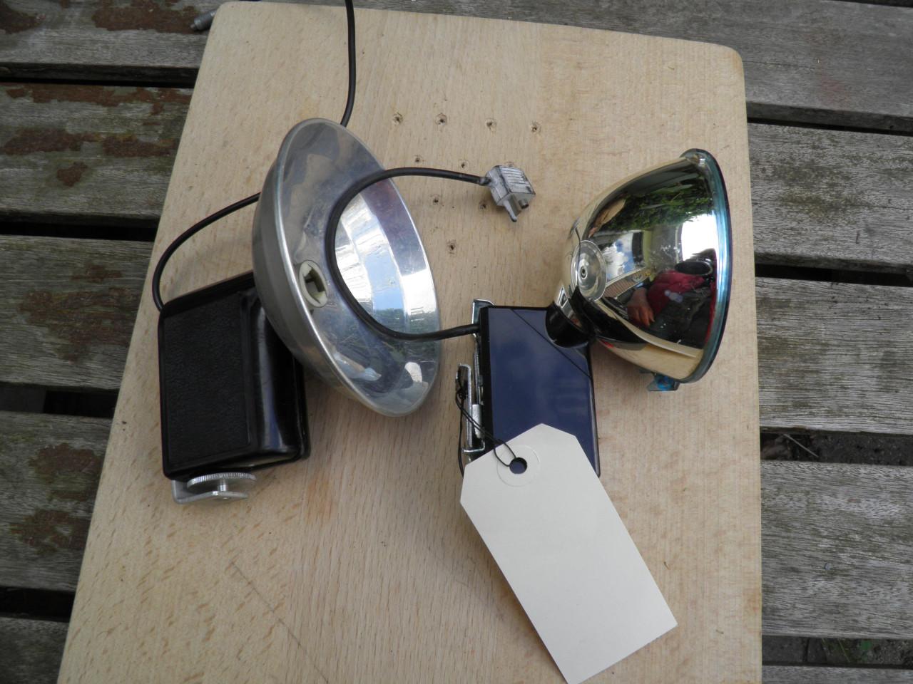 Lot analoge werkende flitsers en antieke flitsers