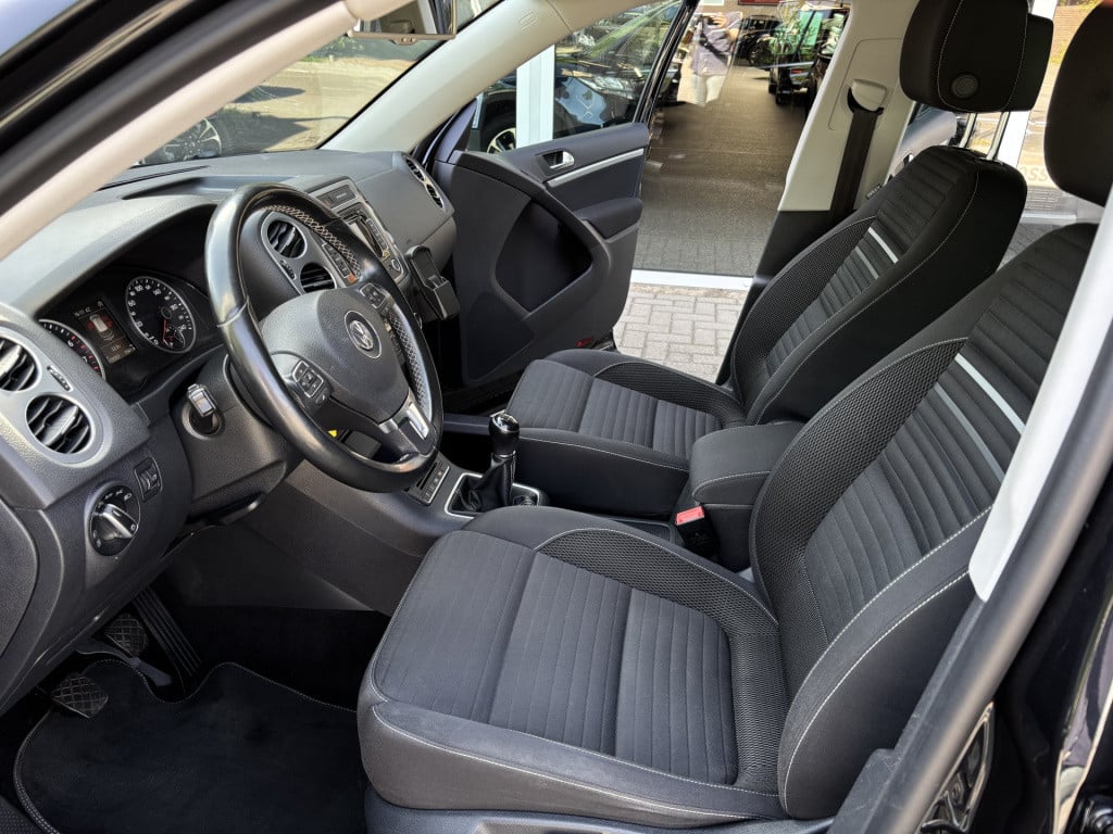 Volkswagen Tiguan 1.4 tsi sport&style/trekhaak 1800kg