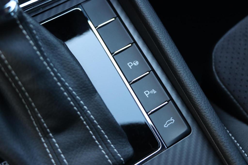 Skoda Superb combi 1.4 tsi iv sportline 217pk dsg6