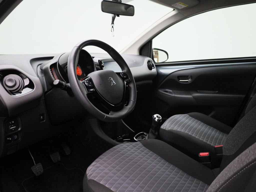 Peugeot 108 1.0 e-vti allure | lmv | climate control | dab | apple carplay 