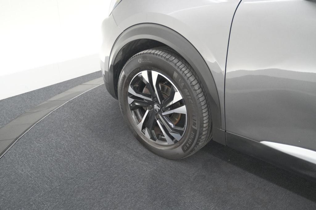 Peugeot 2008 puretech 130 eat8 allure pack | camera | apple carplay | parke