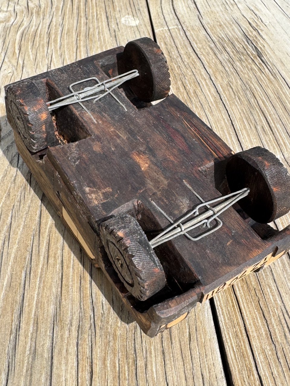 Land Rover modellen,  hout gesneden