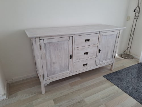 Whitewash dressoir