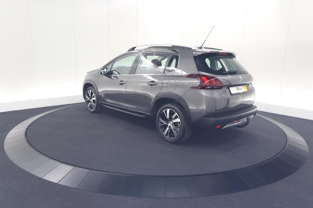 Peugeot 2008 puretech 110 allure | trekhaak | parkeersensoren | navigatie