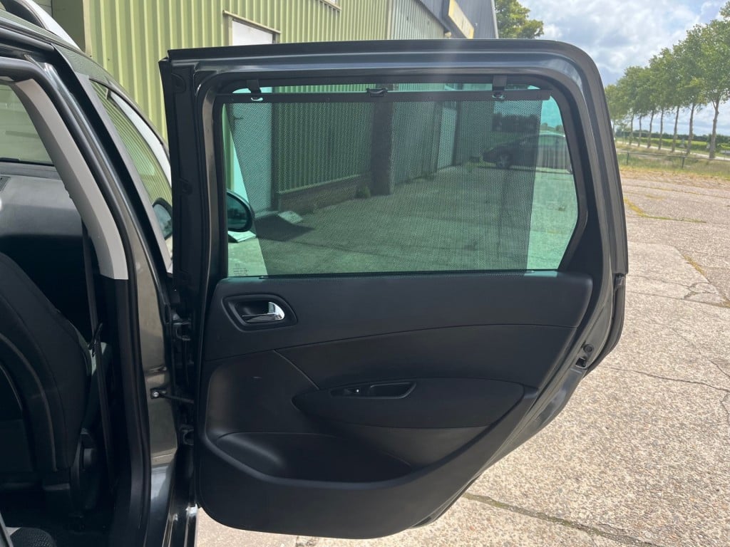 Peugeot 308 1.6 vti millesim 200 panodak, navi