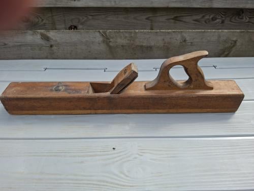 Te koop antieke houten handschaaf van 65 cm