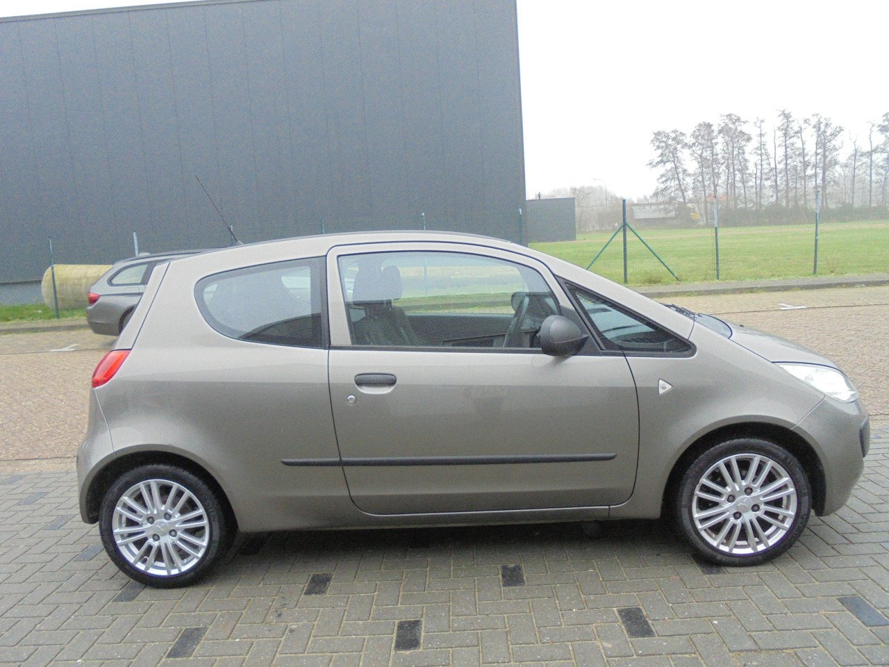 Colt 1.3 Incharge ,139.786 km N.A.P,nette auto ,onderhoud boek aanwezig