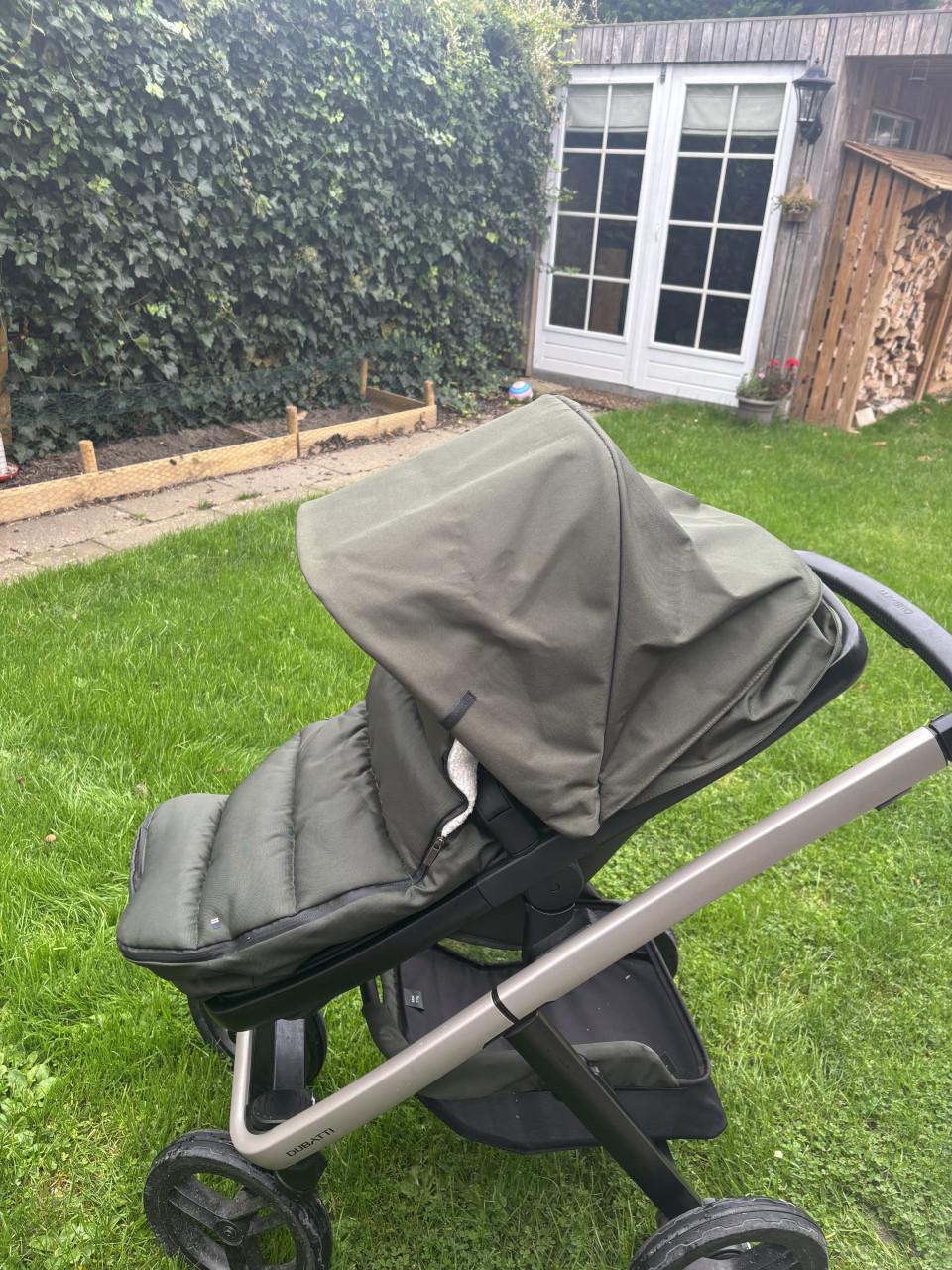 Dubatti Two kinderwagen nieuwstaat