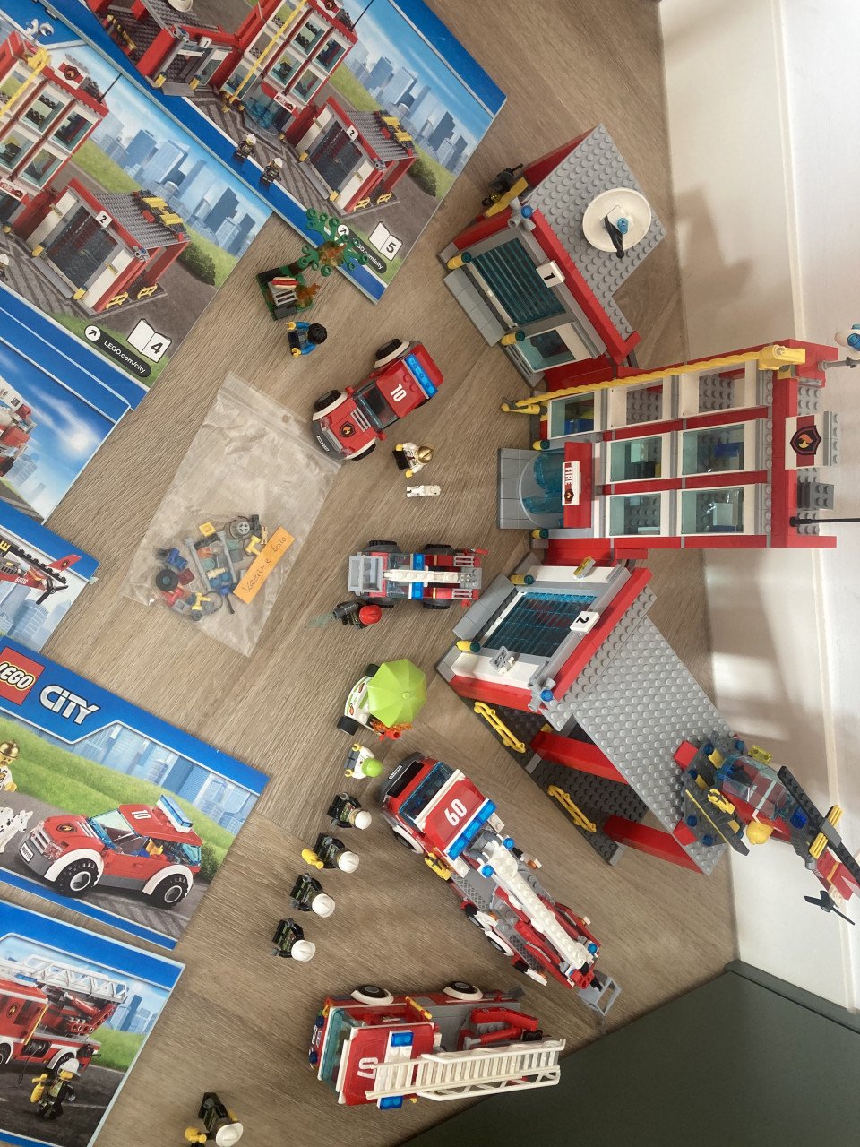 Lego brandweer kazerne 60110 en veel extra’s