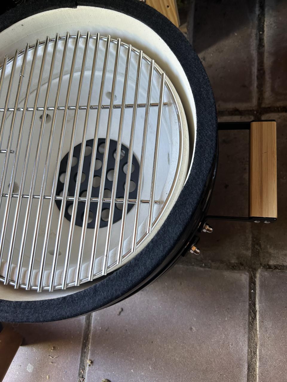 Nieuwe KAMADO BBQ 16 Inch + BBQ-Schort + XXL Tools + Gietijzeren pan