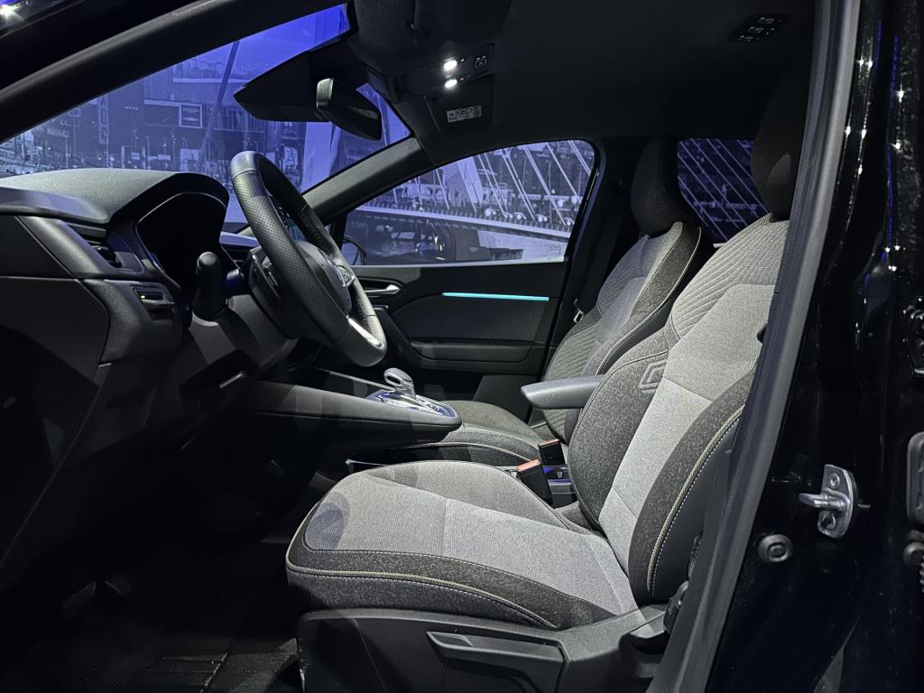 Renault Captur 1.3 mild hybrid 160 techno*camera*stuur&stoelverwaring*acc