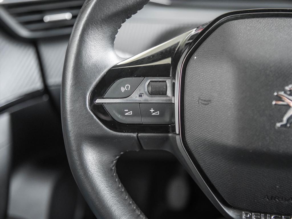 Peugeot 2008 1.2 puretech allure | trekhaak | bluetooth | apple carplay | a