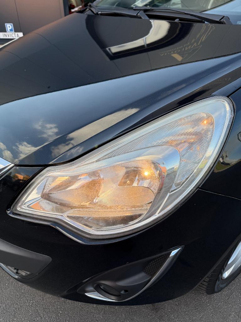 Opel Corsa 1.2-16v anniversary edition - airco