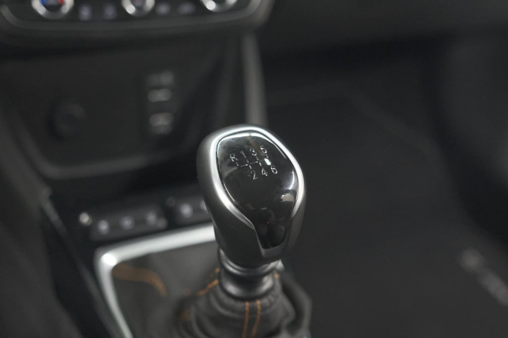 Opel Crossland X 110 turbo online edition | camera | dodehoekdetectie | app