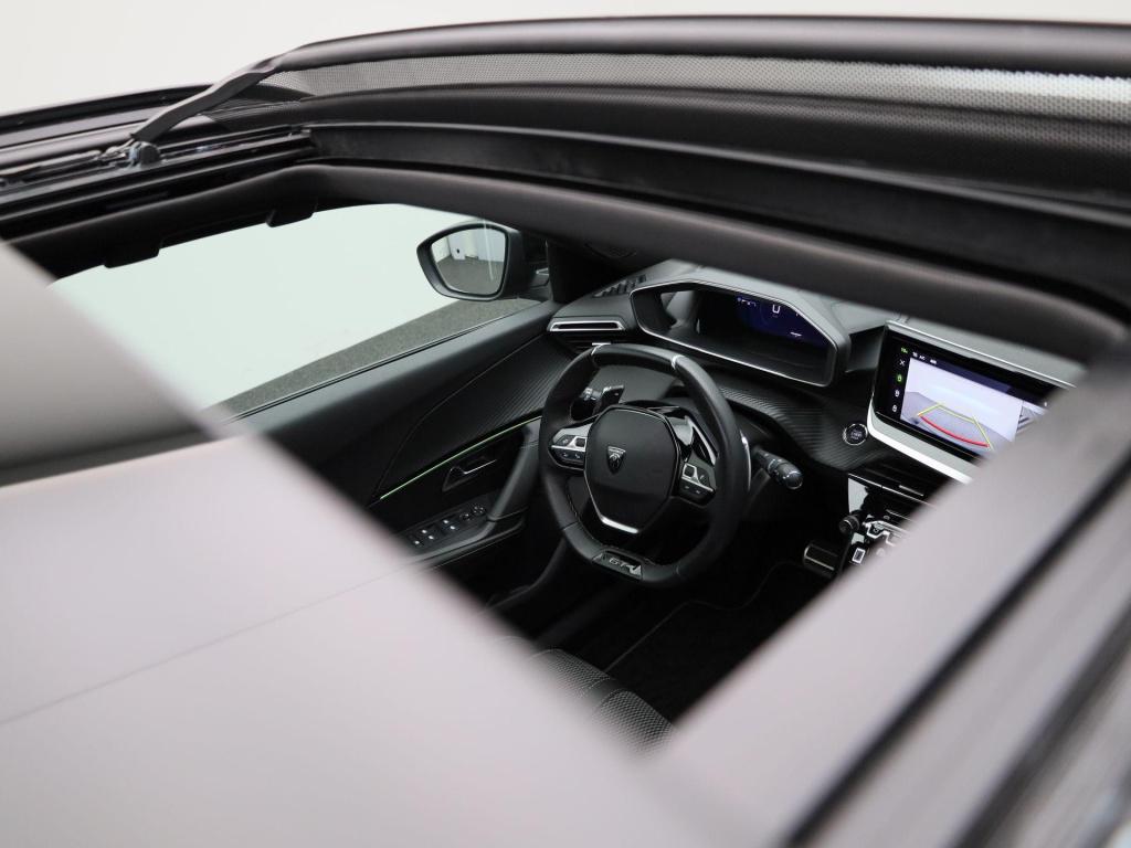 Peugeot 2008 1.2 puretech 130 gt | automaat | virtual cockpit | navigatie |