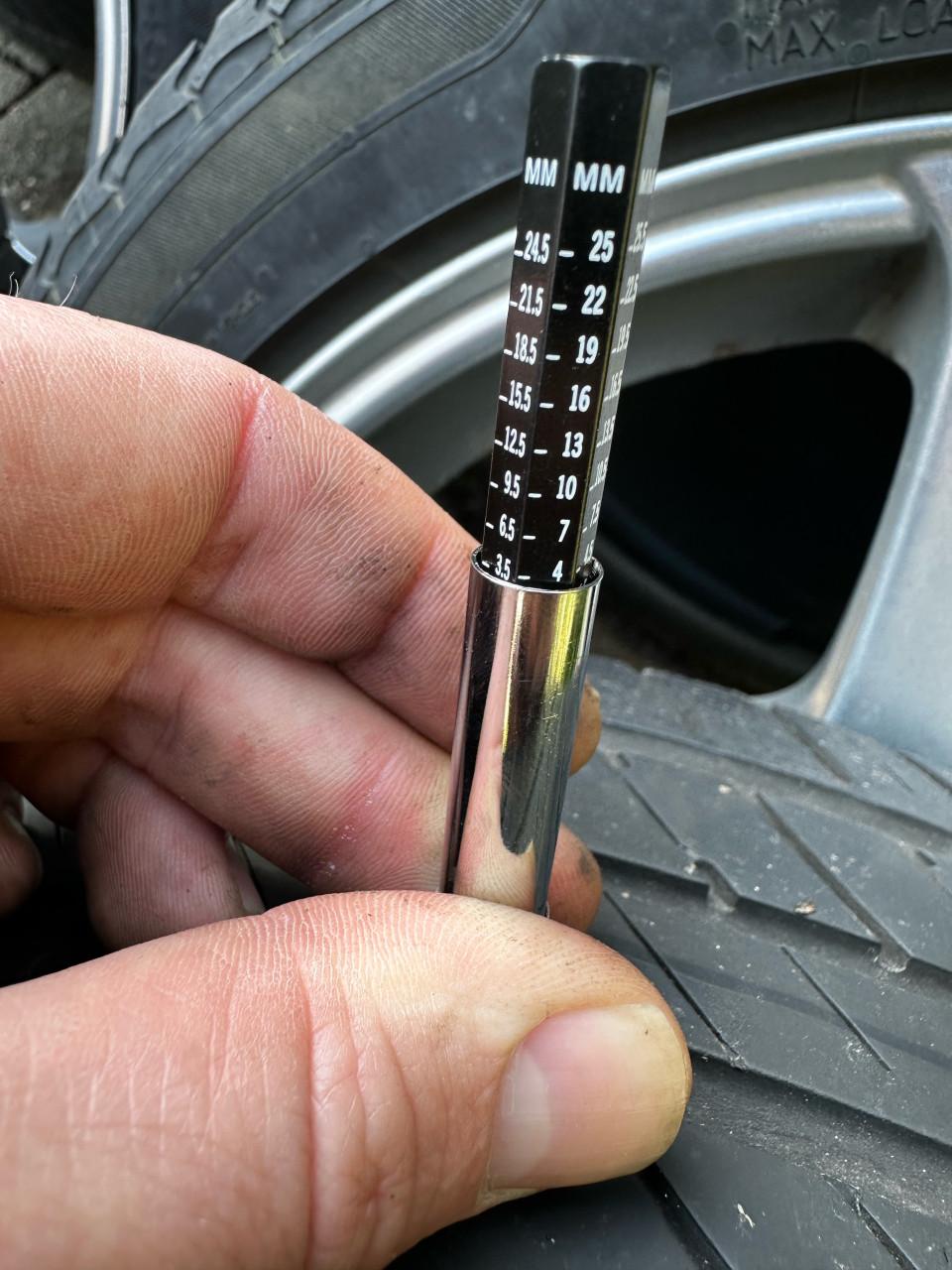 4x100 stalen velg met goede banden