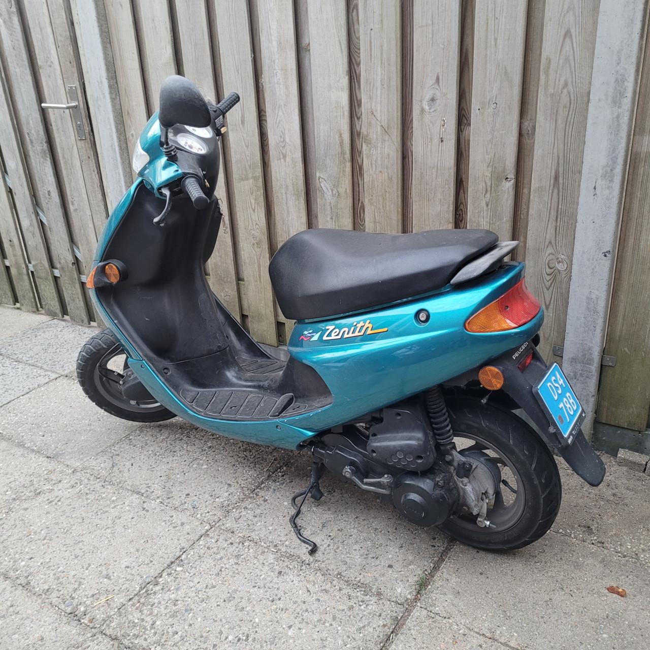 Peugeot zenith snorscooter