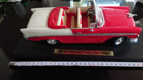 Chevrolet Bel Air 1956 1:18 Road Legends