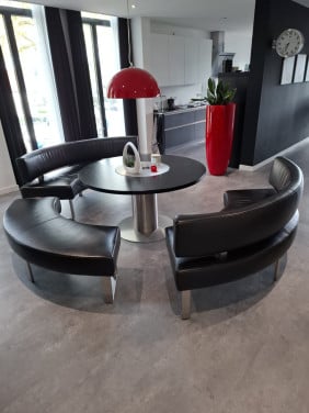 Prachtige design eettafel met banken