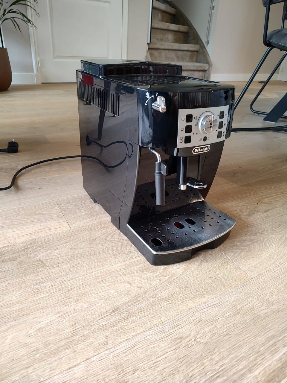 DeLonghi Magnifica S