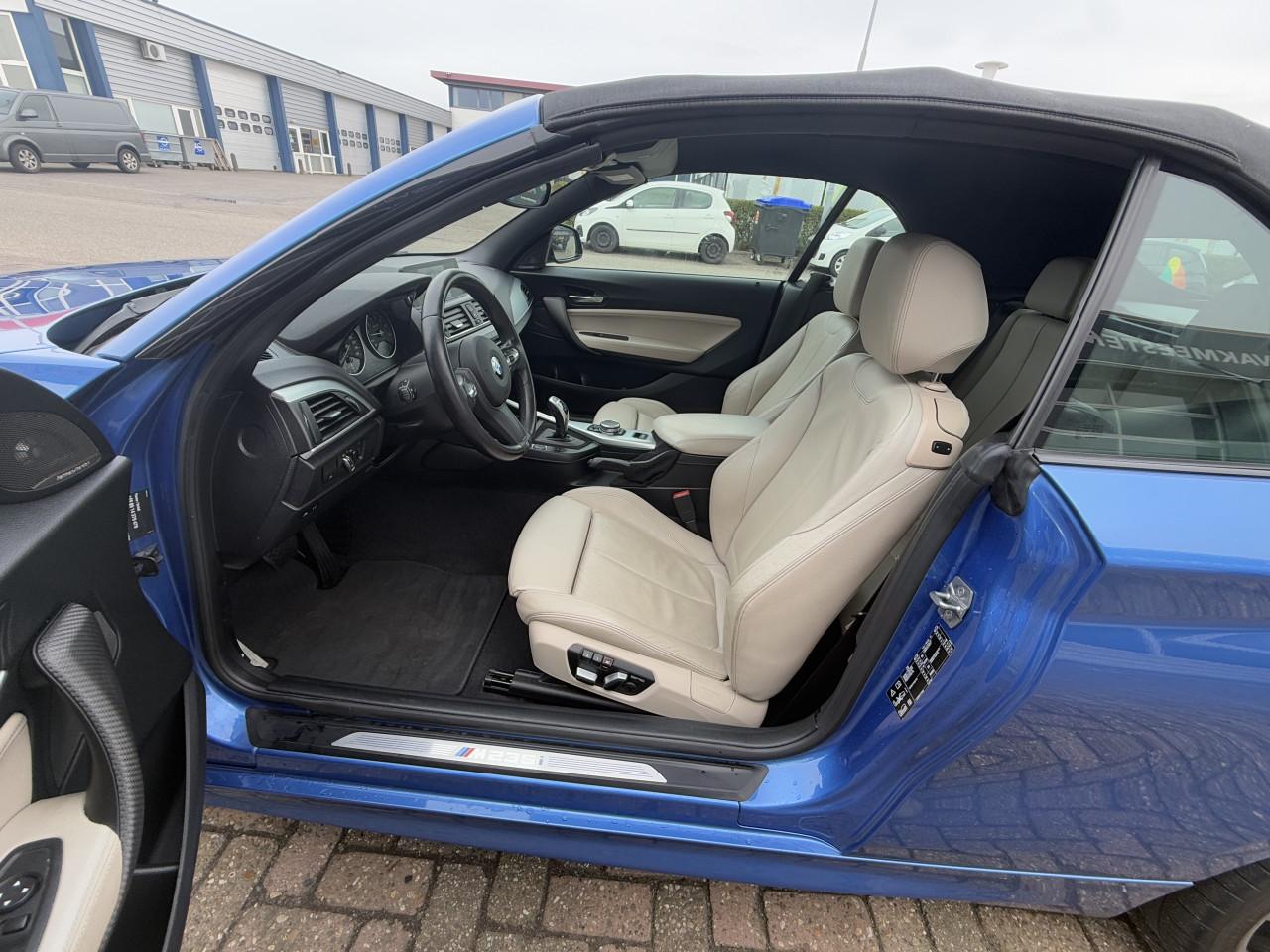BMW 2-serie Cabrio - M235i xDrive |Full Option | Harman Kardon | Memory