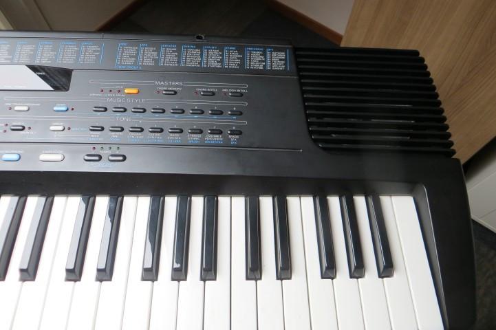 Roland E 16