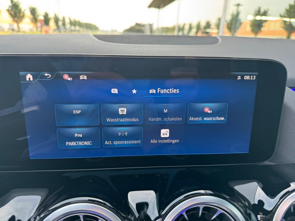 Mercedes-Benz Gla-klasse 250 e amg line automaat / panoramaschuifdak / face