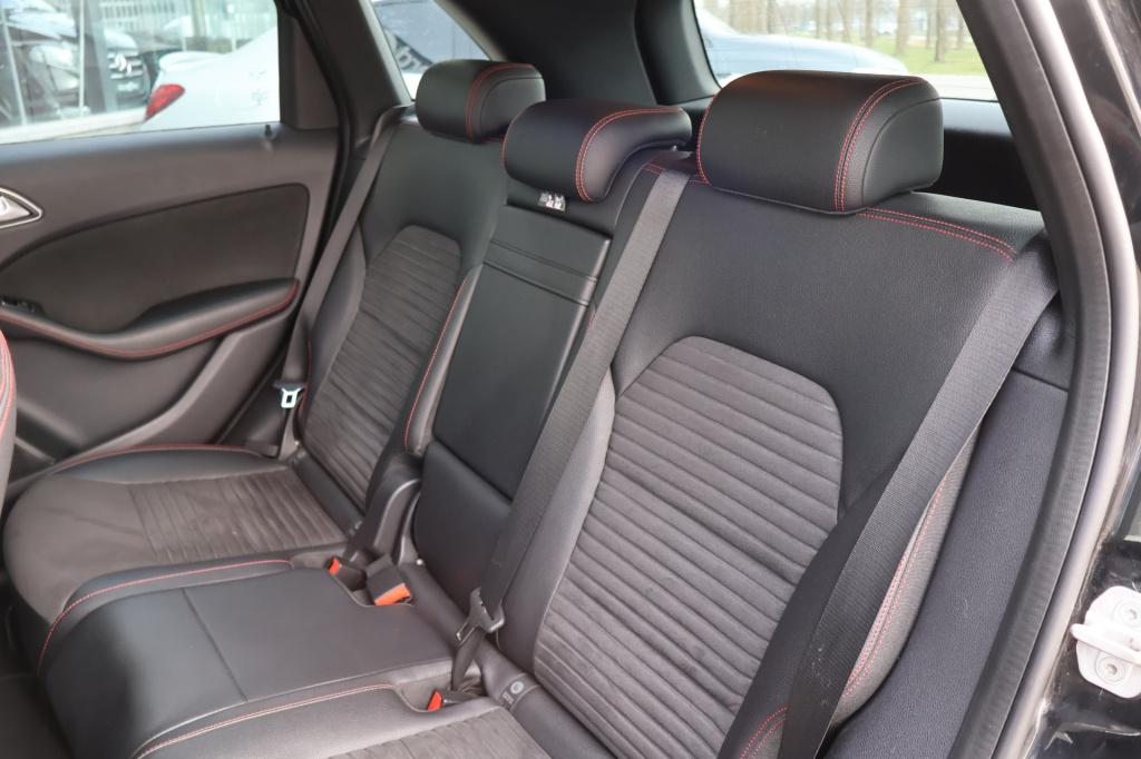 Mercedes-Benz B-Klasse 200 d amg line prestige l panoramadak l distronic l 