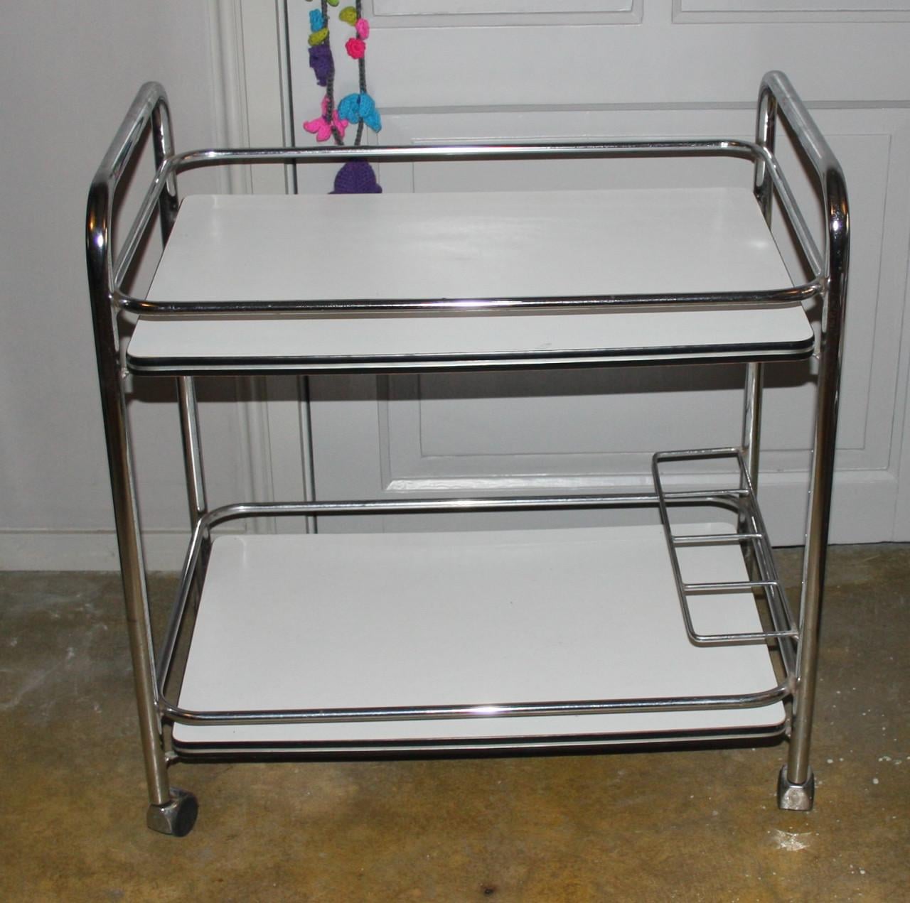 Vintage wit met chroom dranken tafeltje maten 71x46 Hoog 75cm Super mooi