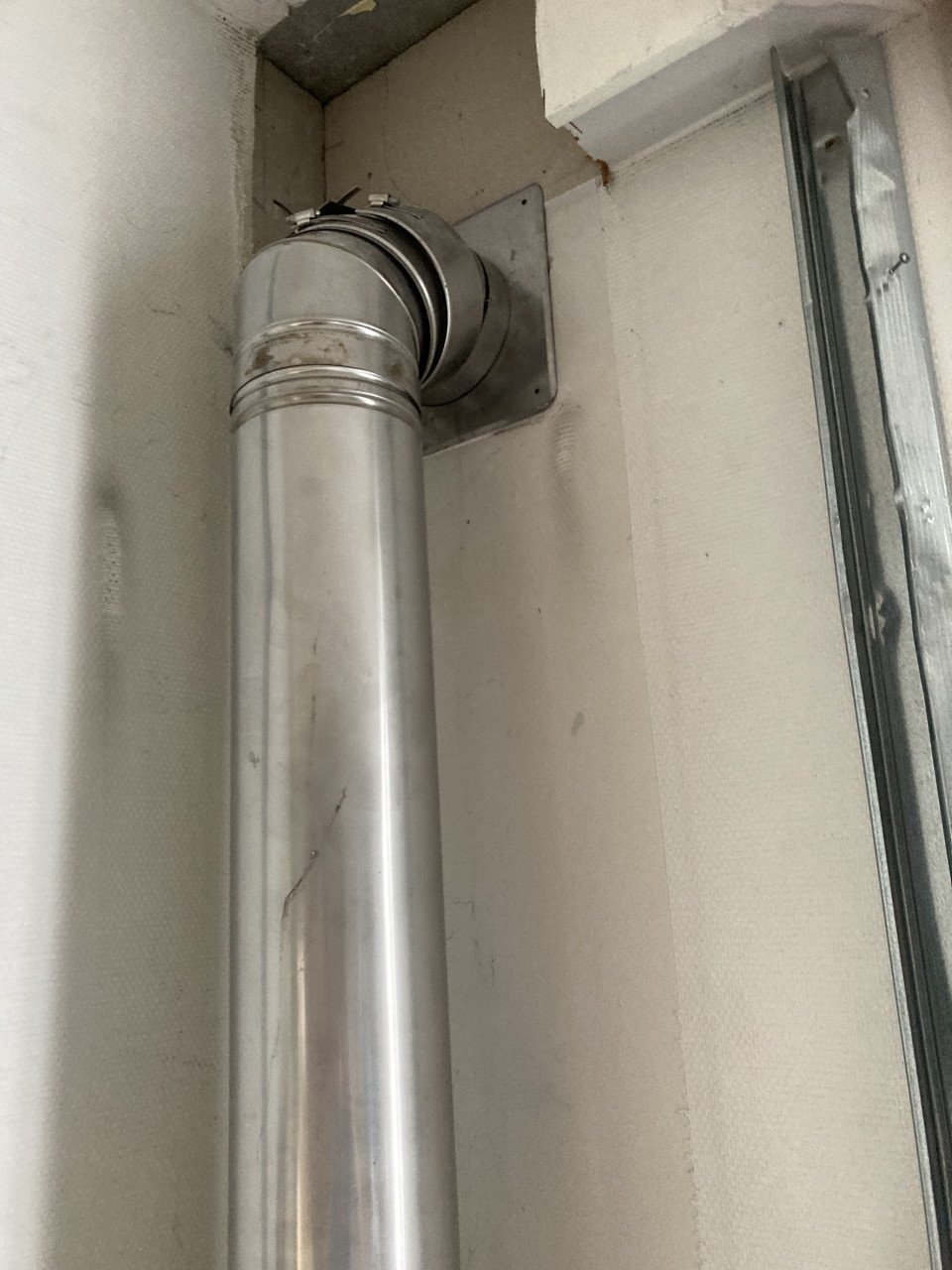 Inbouw gaskachel compleet met rookgas afvoerkanalen