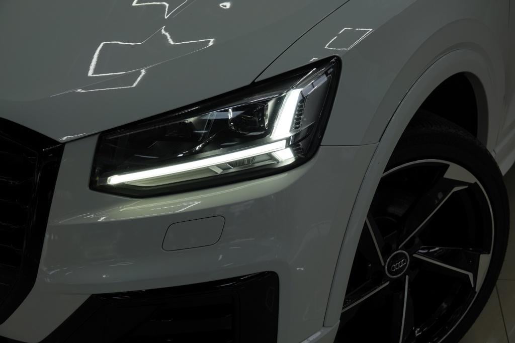 Audi Q2 1.0 tfsi sport | stoelverw. | led | pdc | 19" |