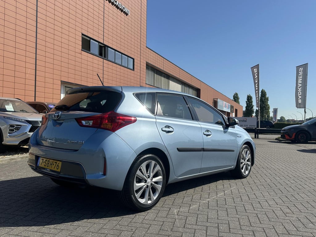 Toyota Auris 1.8 hybrid dynamic