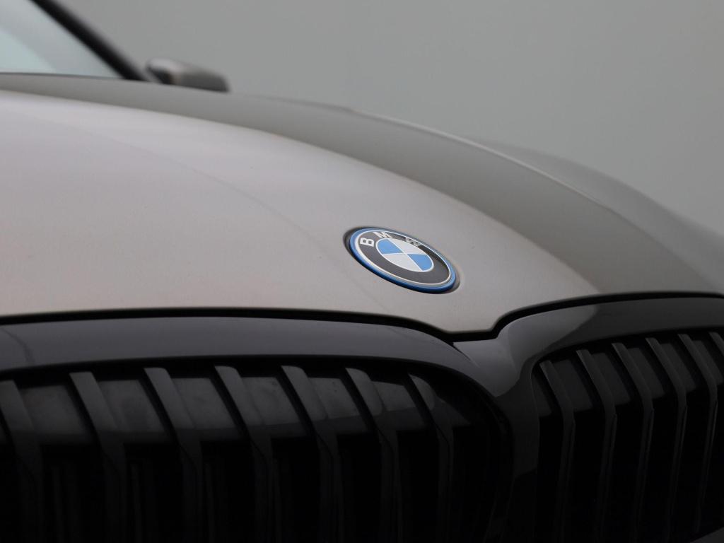 BMW 3-serie touring 320e business edition plus | automaat | lmv | navigatie