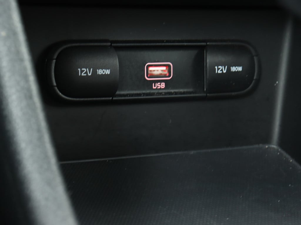 Kia Niro 1.6 gdi phev dynamicline limited | stuur-/stoelverwarming | camera