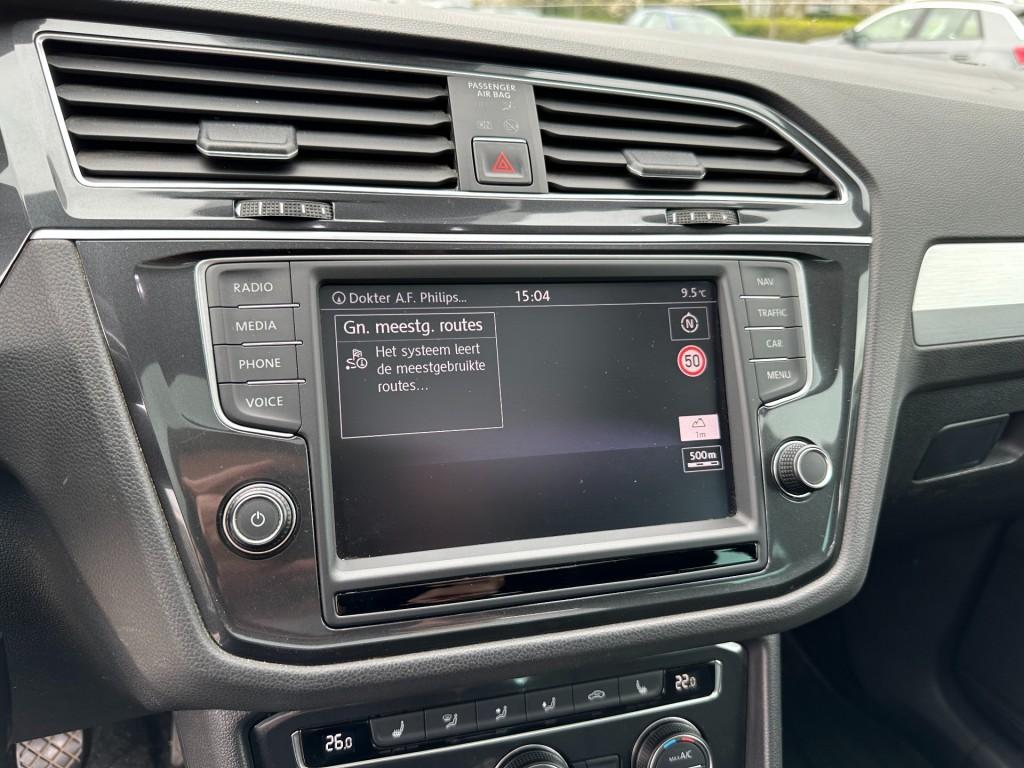 Volkswagen Tiguan 1.4 tsi act connected series r-line panoramadak trekhaak 