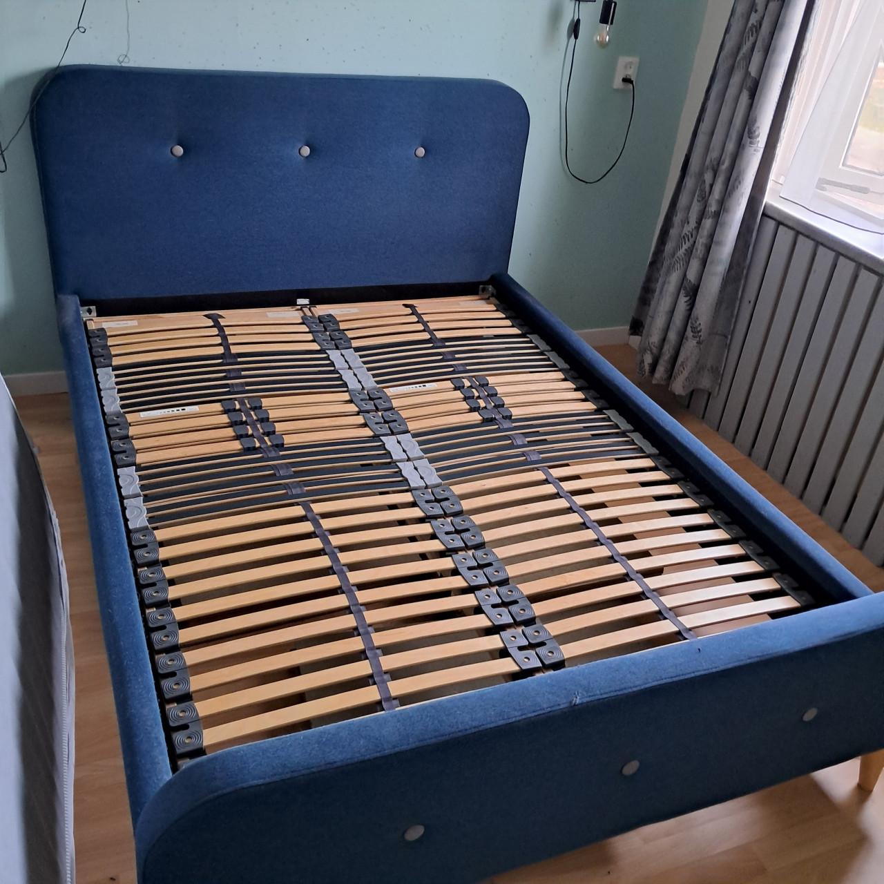 Bed 1.40 x 2.00 incl lattenbodems GRATIS VANDAAG OPHALEN