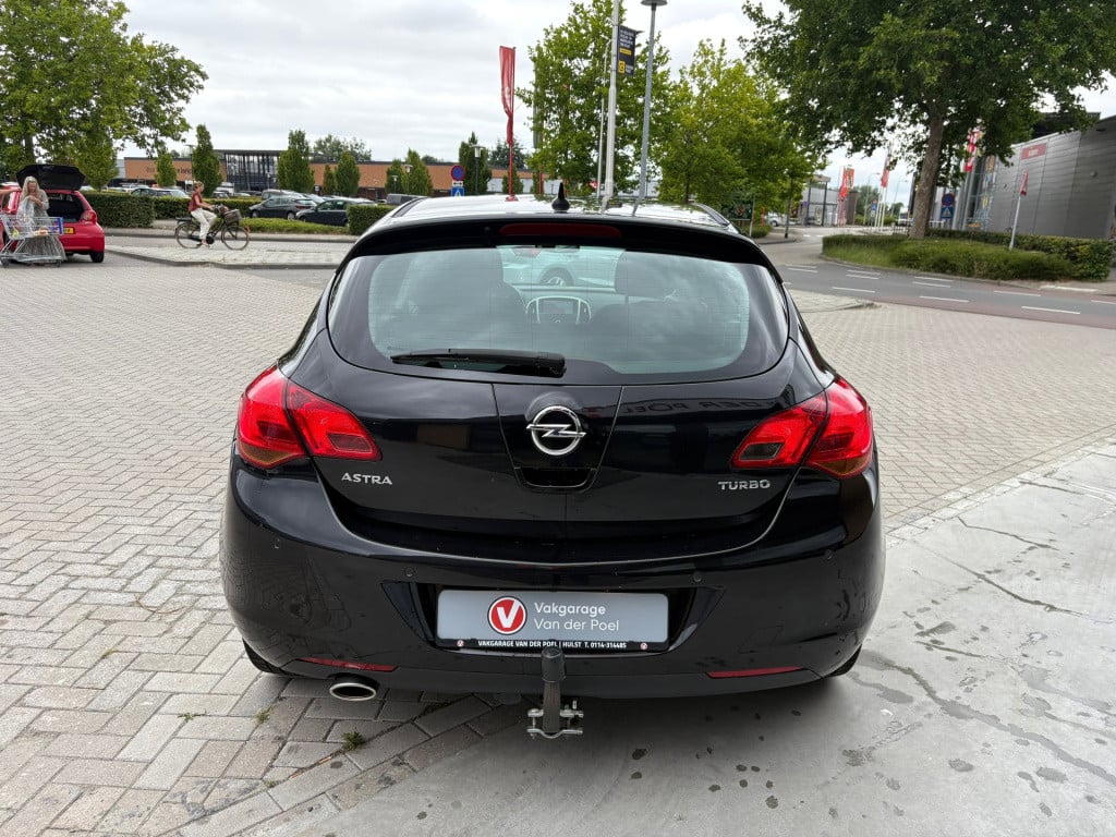 Opel Astra 1.4 turbo edition