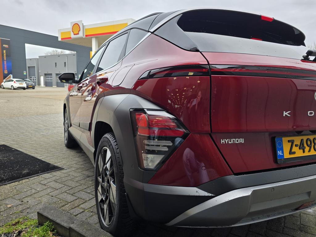 Hyundai Kona 1.6 gdi hev premium | camera | carplay | trekhaak | stoel/ stu
