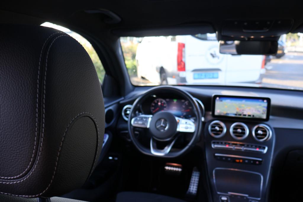 Mercedes-Benz Glc 200 premium i panoramadak i trekhaak i 360 camera i sfeer