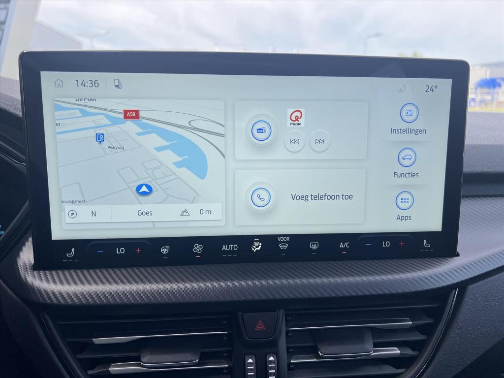 Ford Kuga 2.5 phev 243pk e-cvt st-line x , trekhaak , panodak , winterpack 