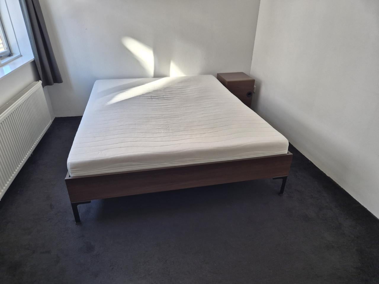 Tweepersoonsledikant met matras