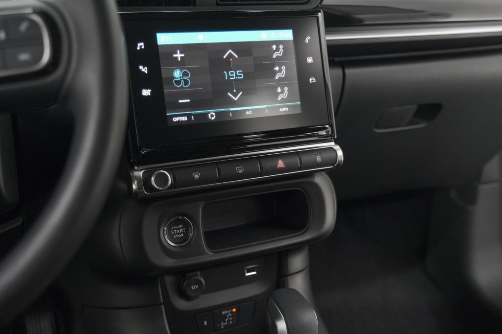 Citroen C3 puretech 110 eat6 max | camera | parkeersensoren | navigatie | a