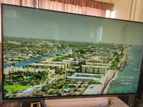 LG SMART TV 55INCH