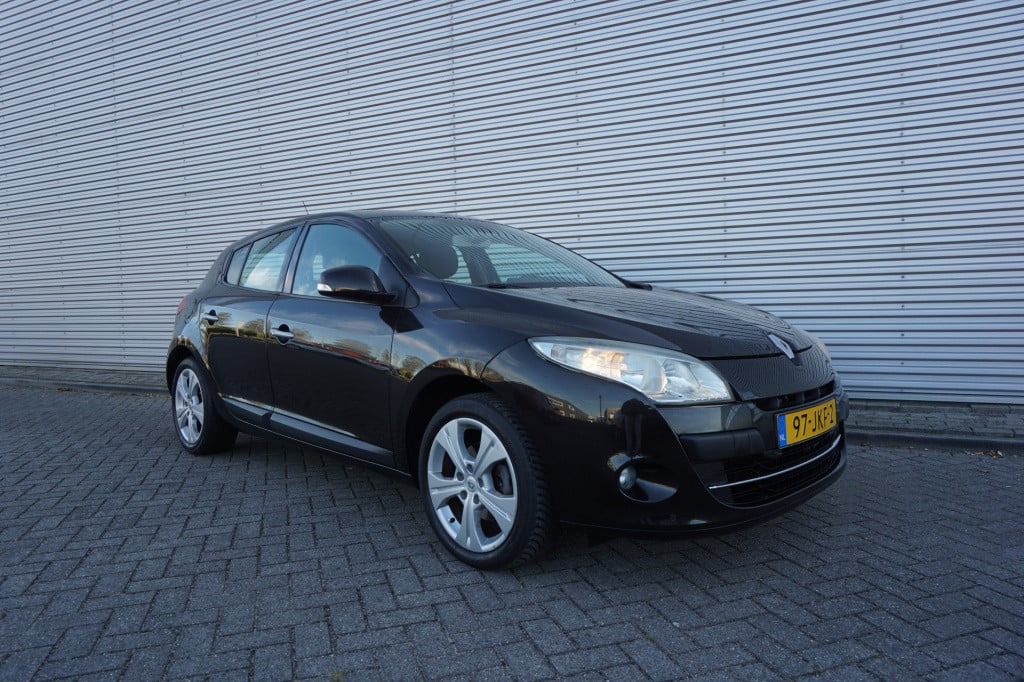 Renault Megane 1.6 sélection business sport airco / navi / cruise / elektr.