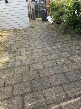 Tuintegels 40x30 en grind gratis af te halen