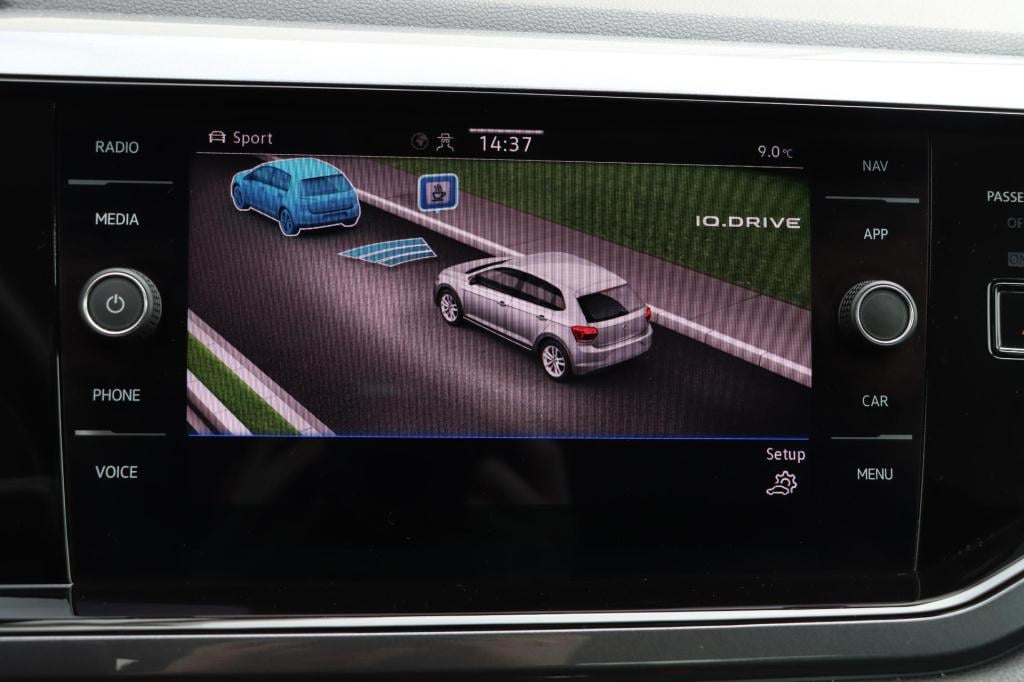 Volkswagen Polo 1.0 tsi highline r-line | stoelverwarming | adaptive