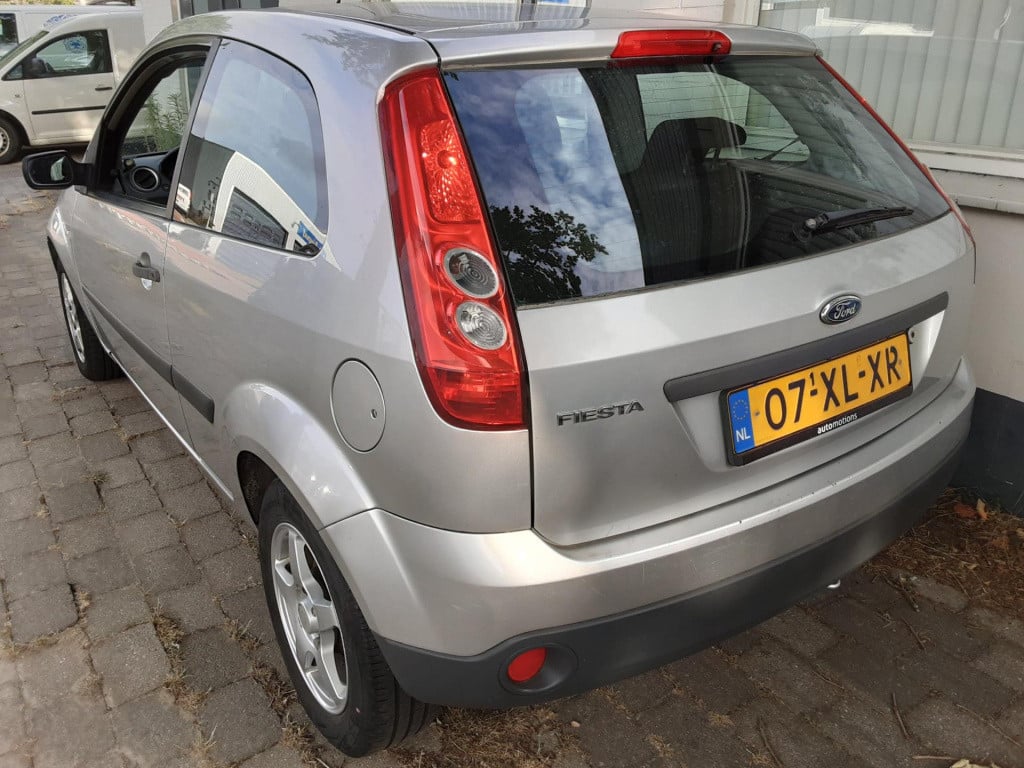 Ford Fiesta 1.3-8v cool & sound