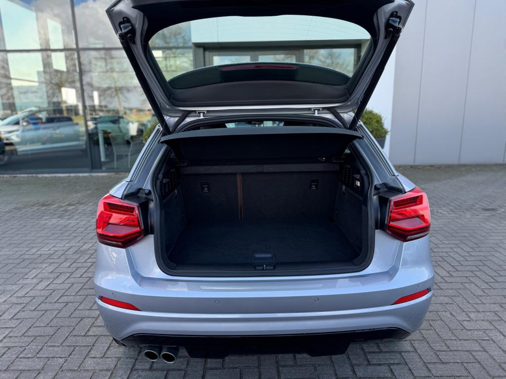 Audi Q2 35 tfsi cod s- edition * pano * leder * keyless * virtual cockpit